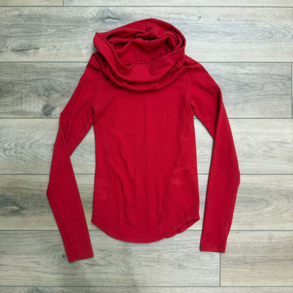We The Free Free People Red Cowl Neck Long Sleeve Top S Curved Hem Seam Detail